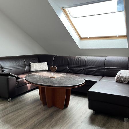 Marienhaus Apartment - Zentral, Parken, Netflix, Kontaktloses Einchecken Wuppertal Buitenkant foto